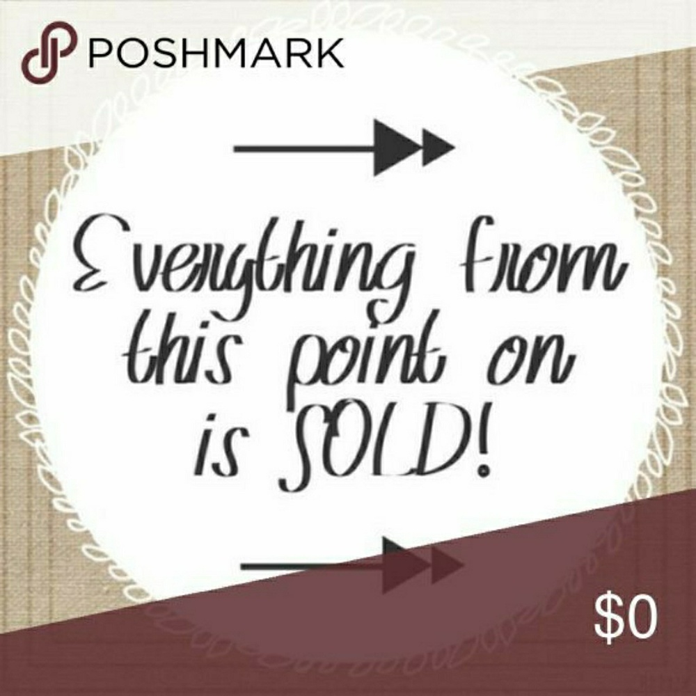 Check out my closet above!! 😊💚